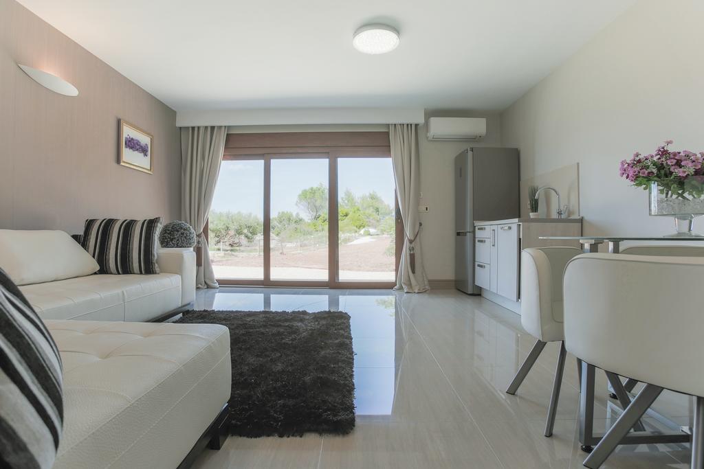 Villa Mendes Zastražišće Exterior foto